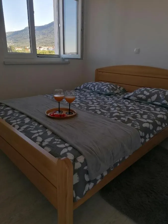 Apartman Ema Apartment Kastela